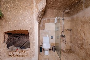 Zula Cave House