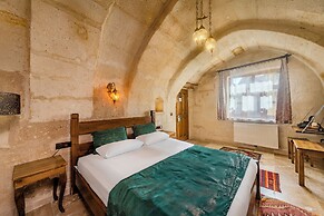 Zula Cave House