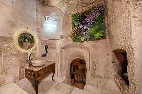 Zula Cave House
