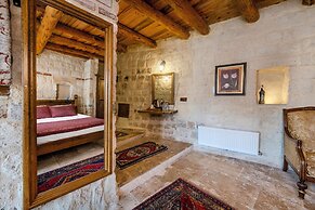 Zula Cave House