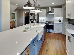 Captain's Cabin by Taylor Made Deep Creek