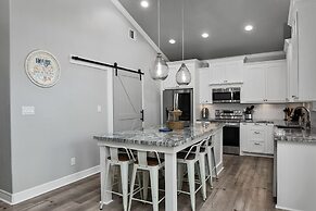 Soggy Bottom 3 Bedroom Home by RedAwning