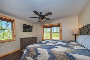 Cj's Mountain Lodge by Taylor Made Deep Creek
