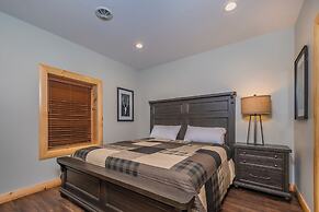 Cj's Mountain Lodge by Taylor Made Deep Creek
