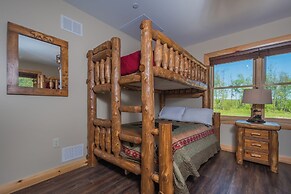 Cj's Mountain Lodge by Taylor Made Deep Creek