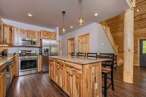Cj's Mountain Lodge by Taylor Made Deep Creek