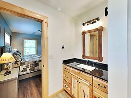 Cj's Mountain Lodge by Taylor Made Deep Creek