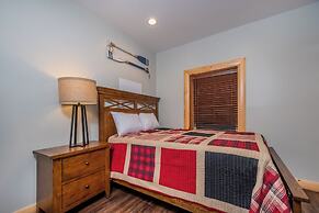 Cj's Mountain Lodge by Taylor Made Deep Creek