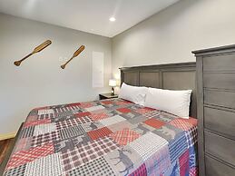 Cj's Mountain Lodge by Taylor Made Deep Creek