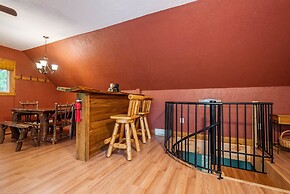 Cottage at Slope's Edge