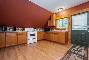 Cottage at Slope's Edge