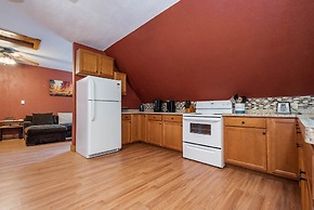 Cottage at Slope's Edge