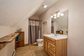 Cottage at Slope's Edge