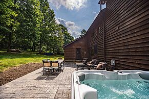 Dancing Bear Lodge by Taylor Made Deep Creek