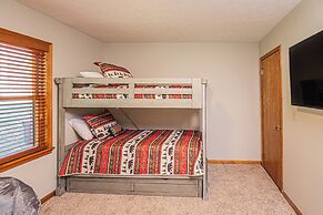 Dancing Bear Lodge by Taylor Made Deep Creek