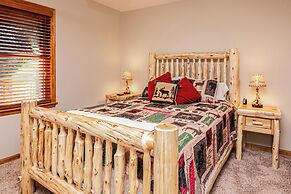 Dancing Bear Lodge by Taylor Made Deep Creek