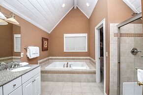 Donnas Choice by Taylor Made Deep Creek