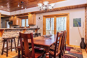 Donovan's Dacha by Taylor Made Deep Creek