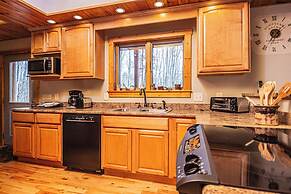 Donovan's Dacha by Taylor Made Deep Creek