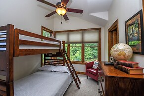 Eagle's Rest by Taylor Made Deep Creek