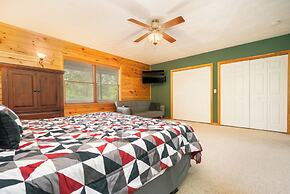 Fore Seasons Getaway by Taylor Made Deep Creek