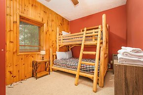 Fore Seasons Getaway by Taylor Made Deep Creek