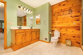 Fore Seasons Getaway by Taylor Made Deep Creek