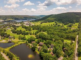 Fore Seasons Getaway by Taylor Made Deep Creek