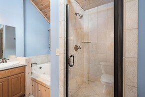Glass Mountain Lodge by Taylor Made Deep Creek