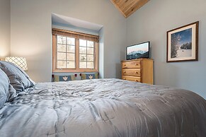 Glass Mountain Lodge by Taylor Made Deep Creek