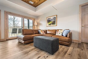 Glass Mountain Lodge by Taylor Made Deep Creek