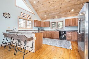 Glass Mountain Lodge by Taylor Made Deep Creek