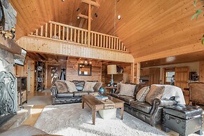 Happyplace Hideaway by Taylor Made Deep Creek