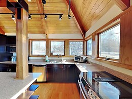 Hawk Mountain by Taylor Made Deep Creek