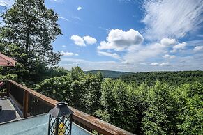 Hawk Mountain by Taylor Made Deep Creek