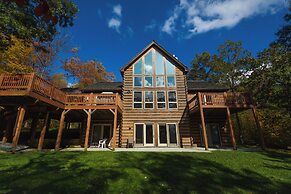 High-skis' Villa by Taylor Made Deep Creek