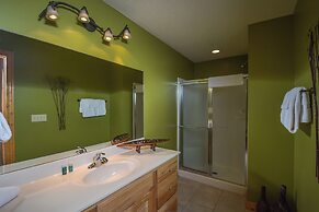 High-skis' Villa by Taylor Made Deep Creek