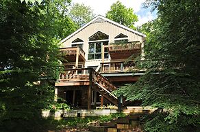 Highland Retreat by Taylor Made Deep Creek