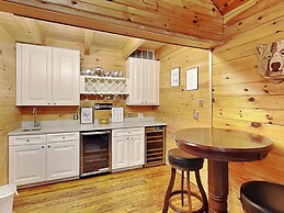 Bearly Beehaven by Taylor Made Deep Creek