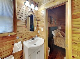 Bearly Beehaven by Taylor Made Deep Creek