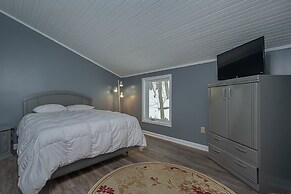Lake Life HQ by Taylor Made Deep Creek