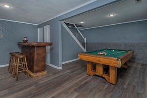Lake Life HQ by Taylor Made Deep Creek