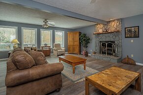 Lake Life HQ by Taylor Made Deep Creek