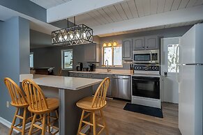Lake Life HQ by Taylor Made Deep Creek
