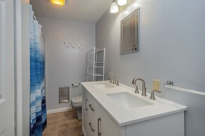 Lake Life HQ by Taylor Made Deep Creek