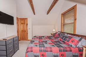 Duck Pond Lodge by Taylor Made Deep Creek