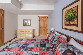 Duck Pond Lodge by Taylor Made Deep Creek