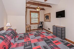 Duck Pond Lodge by Taylor Made Deep Creek