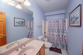 Duck Pond Lodge by Taylor Made Deep Creek