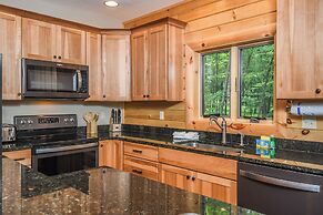 Maple Manor by Taylor Made Deep Creek